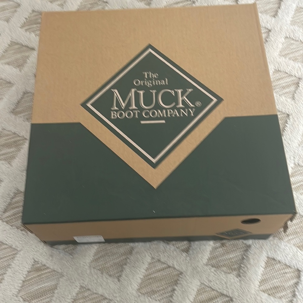Brand new Mens Muck boots.